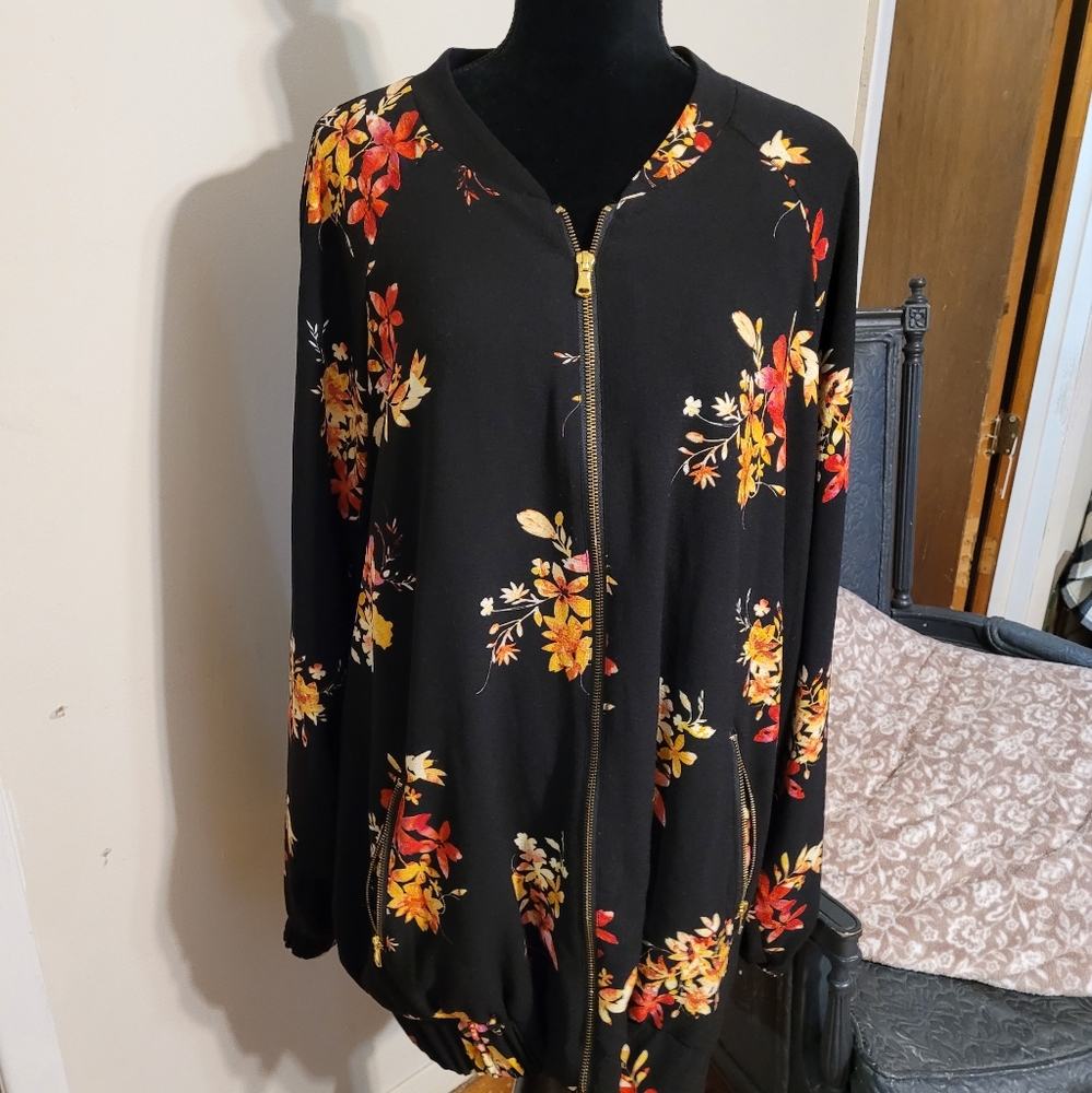 Ava &Viv black floral bomber jacket. Sz 4X